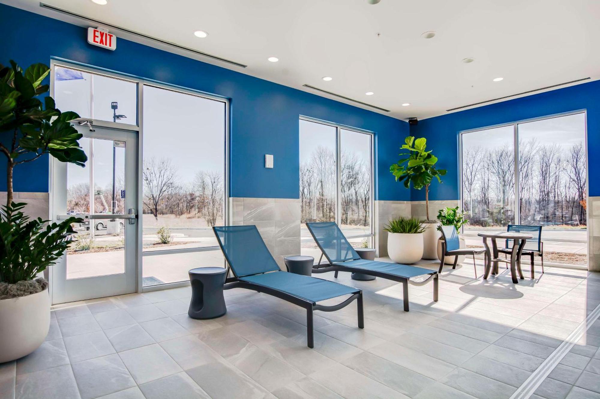 Hampton Inn & Suites By Hilton Louisville East Oxmoor 외부 사진